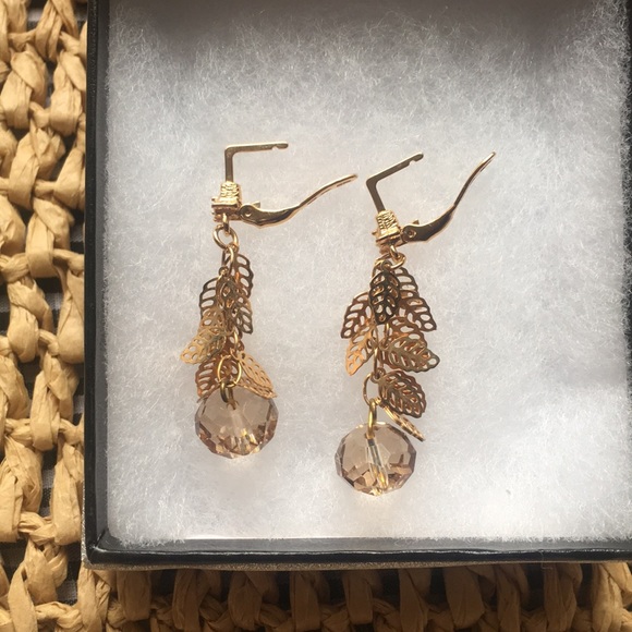 Jenavi Gold Swarovski elements Earrings - Picture 3 of 8